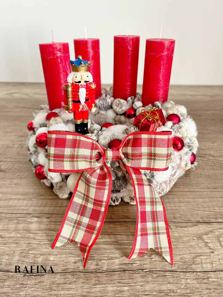 Piros fehér adventi koszorú  1
