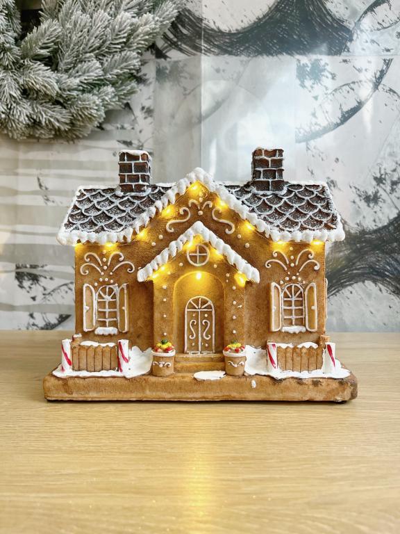 Mézeskalács házikó LED világítással 25x14,5x21,5cm