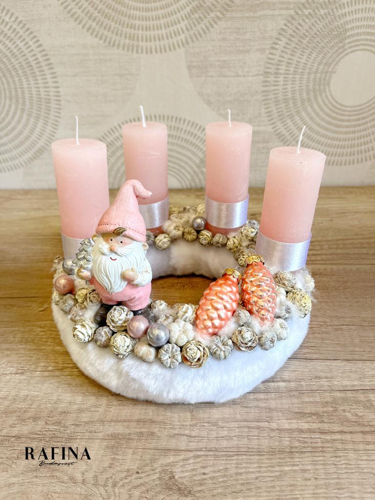 Adventi koszorú Mikulással 1