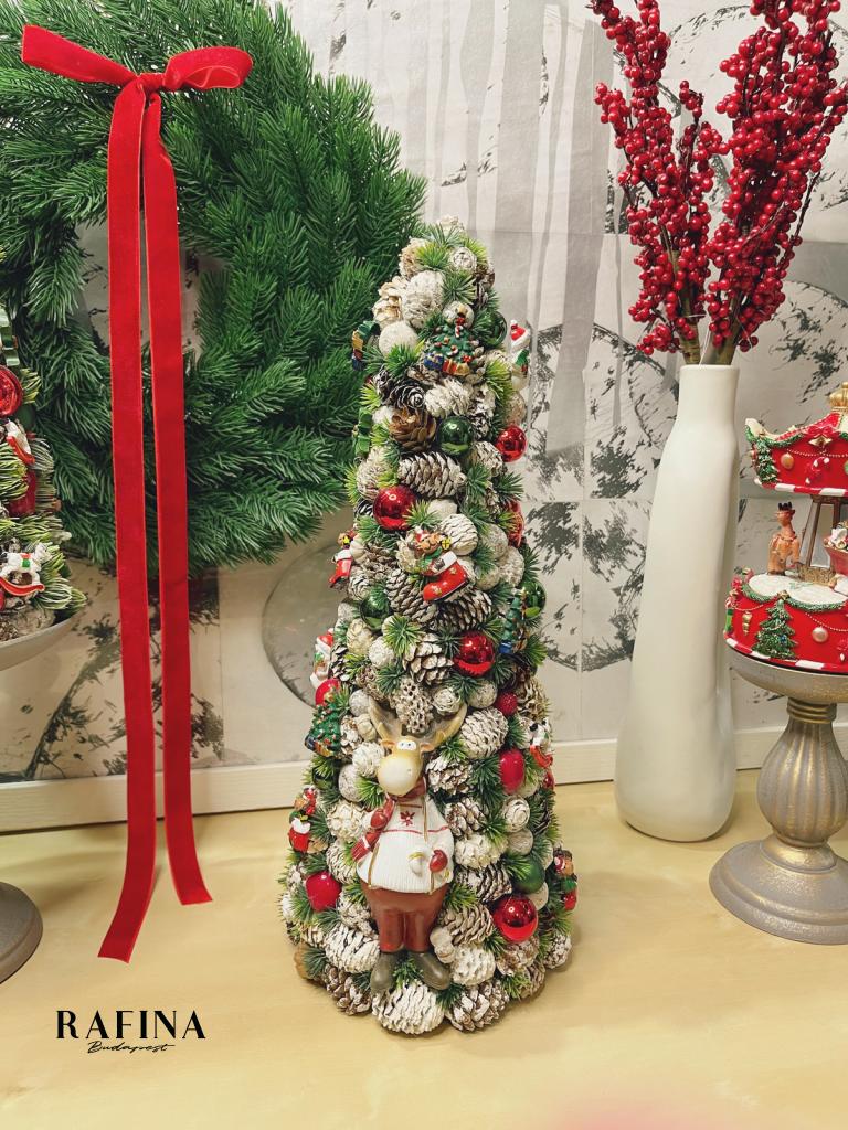 Adventi karácsonyfa szarvassal 1
