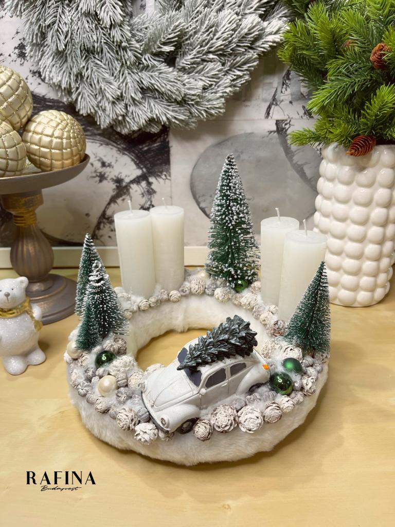 Adventi koszorú fehér autóval 1