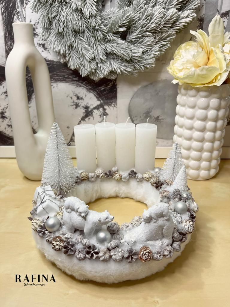 Adventi koszorú jegesmedvével 1