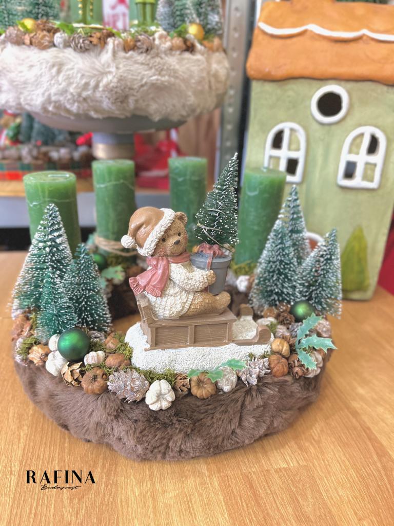 Adventi koszorú szánkózó macival, zöld-barna, 28cm 1