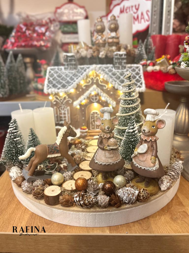 Adventi koszorú mézeskalács házikóval és pék egerekkel, fatálcán, 35cm 1