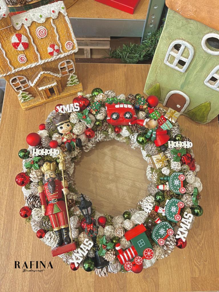 Adventi kopogtató diótörővel és vonattal, piros-zöld, 34cm 1